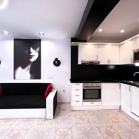 Highfashion 2-bedroom Duplex Neonicalux In Panoramicroofcomplex Apartment